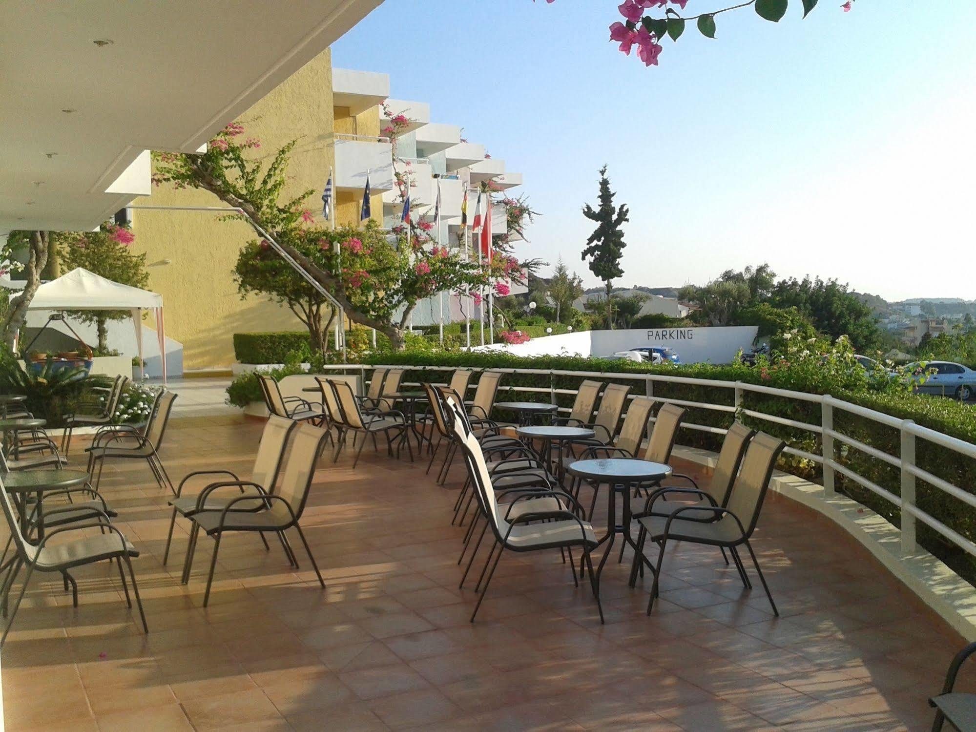Iris Hotel Afantou Dış mekan fotoğraf